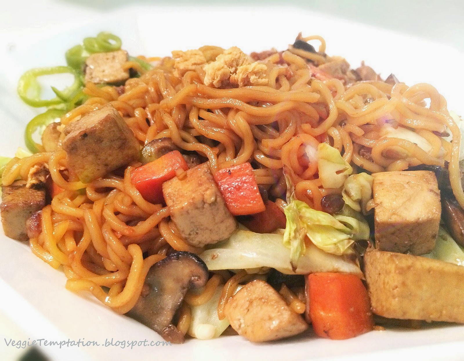 ♥ Veggie Temptation Vegetarian/Vegan Hong Kong Stirfry Noodles